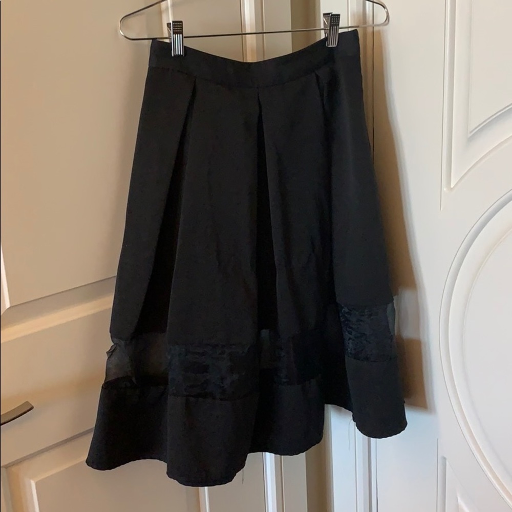 Black skirt with mesh